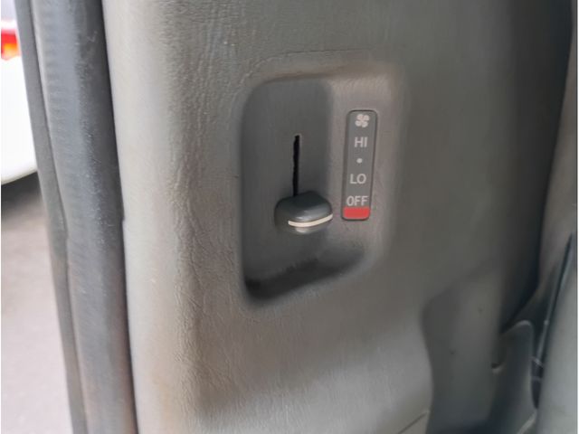 HIACE COMMUTER 4WD