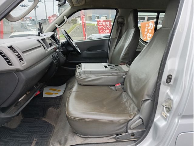 HIACE COMMUTER 4WD