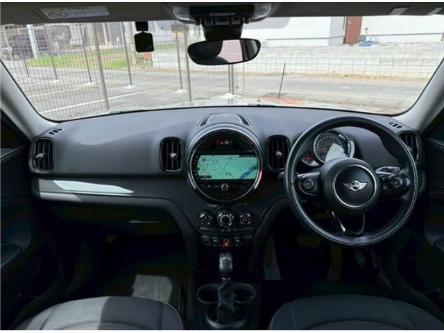 BMW MINI ONE CROSSOVER