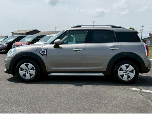BMW MINI ONE CROSSOVER