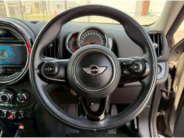 BMW MINI ONE CROSSOVER