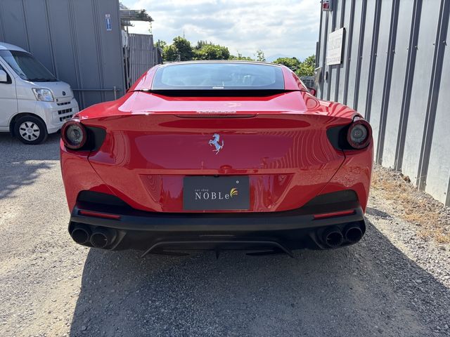FERRARI Portofino