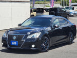CROWN sedan hybrid