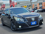 CROWN sedan hybrid