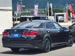CROWN sedan hybrid