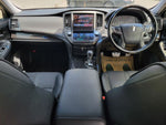 CROWN sedan hybrid