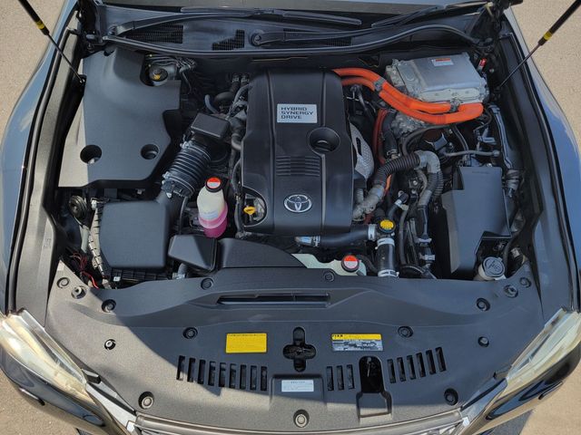 CROWN sedan hybrid