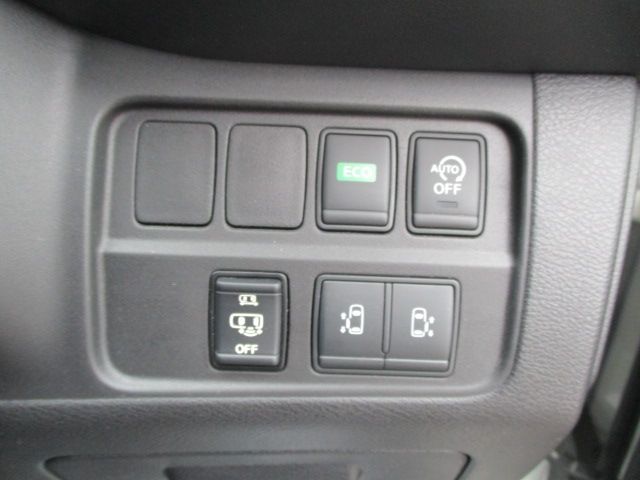 SERENA  S-HYBRID 4WD