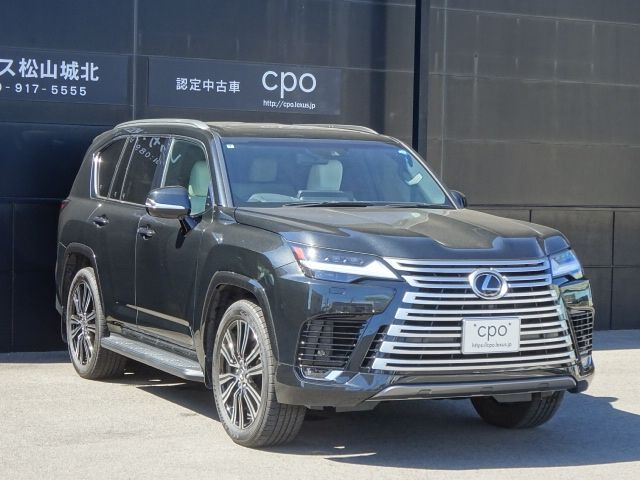 LEXUS LX600
