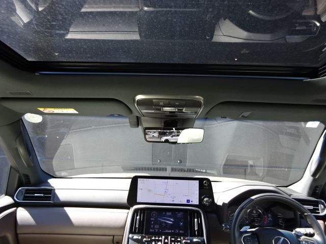 LEXUS LX600