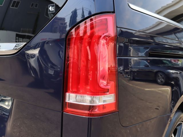 MERCEDES BENZ V class