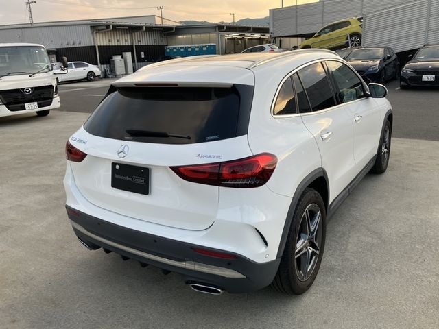 MERCEDES BENZ GLA class