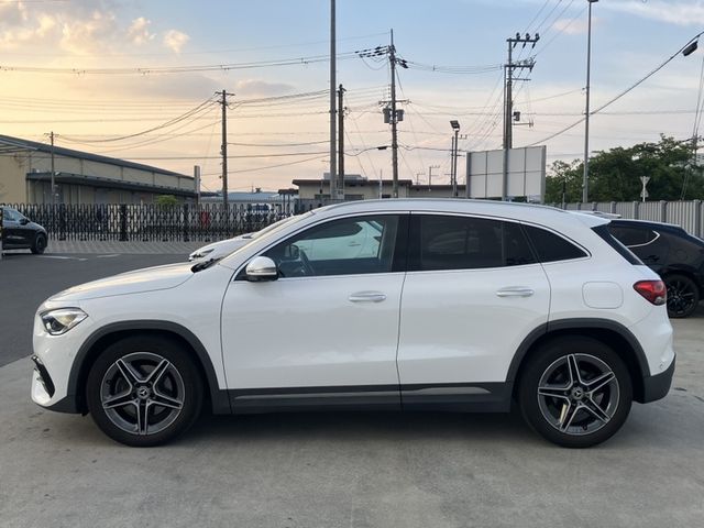 MERCEDES BENZ GLA class