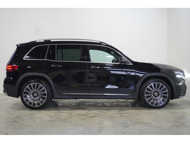 MERCEDES BENZ GLB