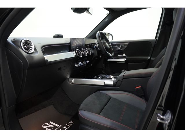 MERCEDES BENZ GLB