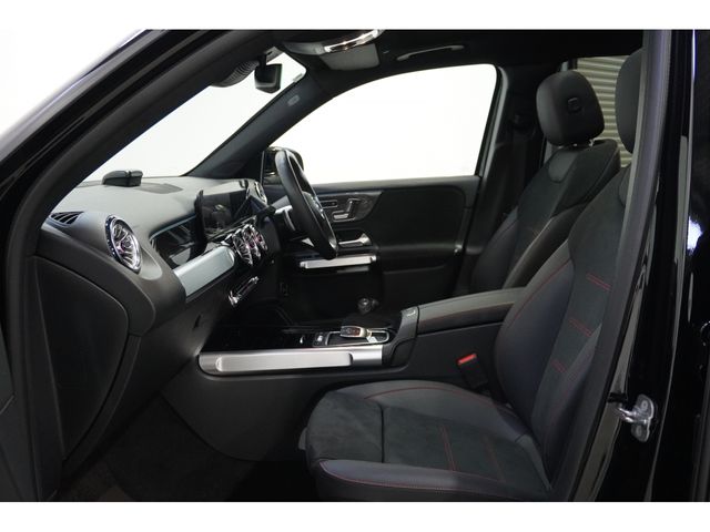 MERCEDES BENZ GLB