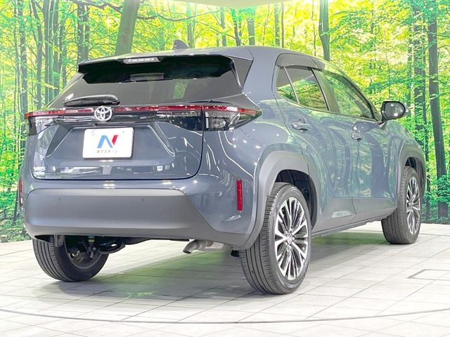 YARIS CROSS