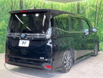 VOXY HYBRID