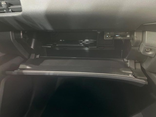 LEXUS UX200