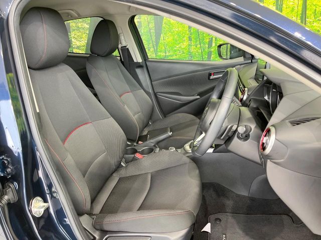 MAZDA2