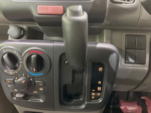 NV100 CLIPPER