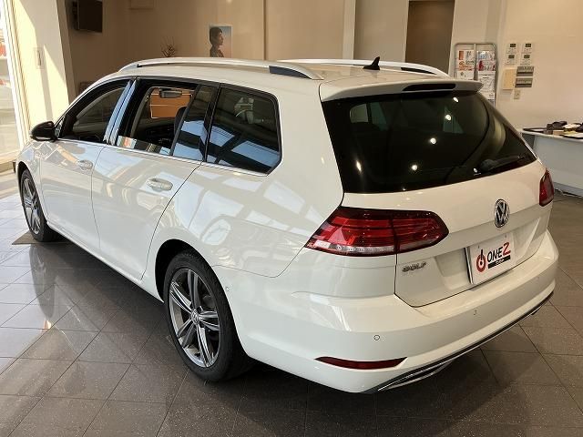 VOLKSWAGEN GOLF VARIANT
