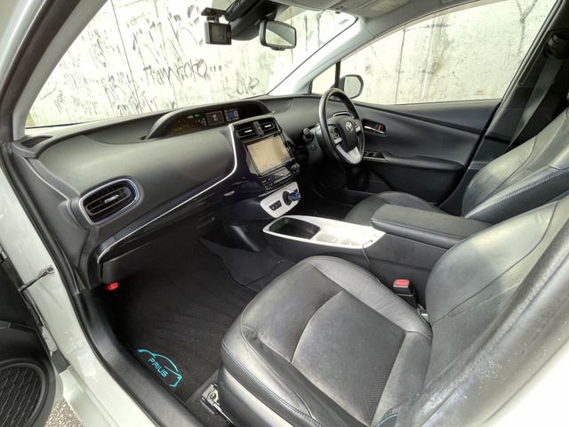 PRIUS 4WD