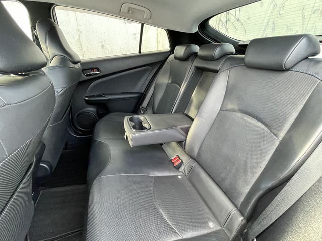 PRIUS 4WD