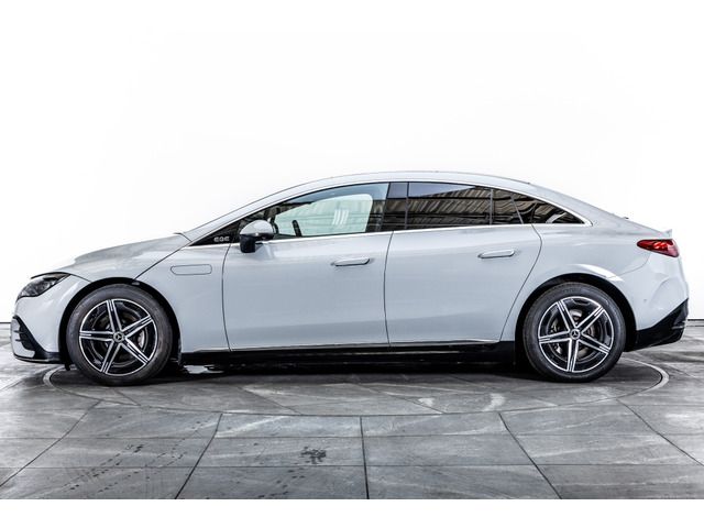 MERCEDES BENZ EQE