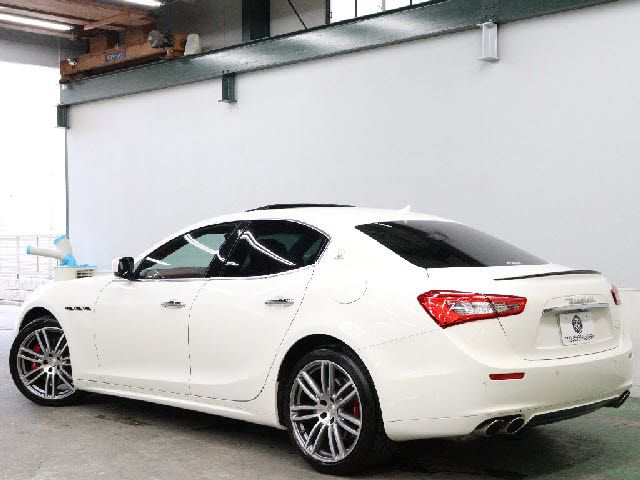 MASERATI GHIBLI Sedan