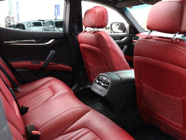 MASERATI GHIBLI Sedan