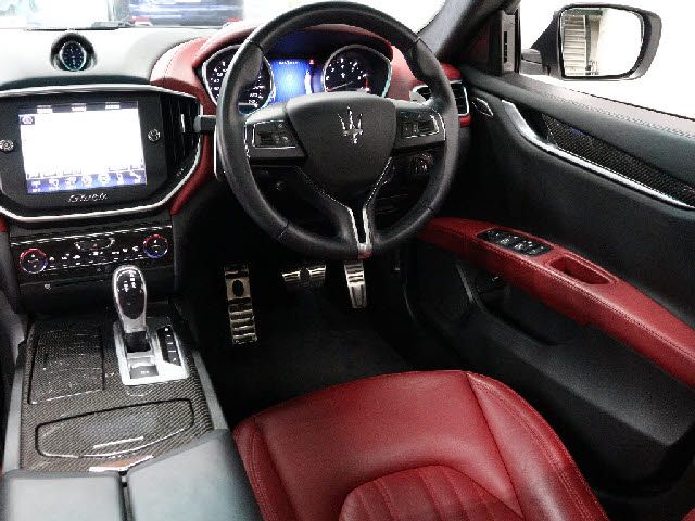 MASERATI GHIBLI Sedan