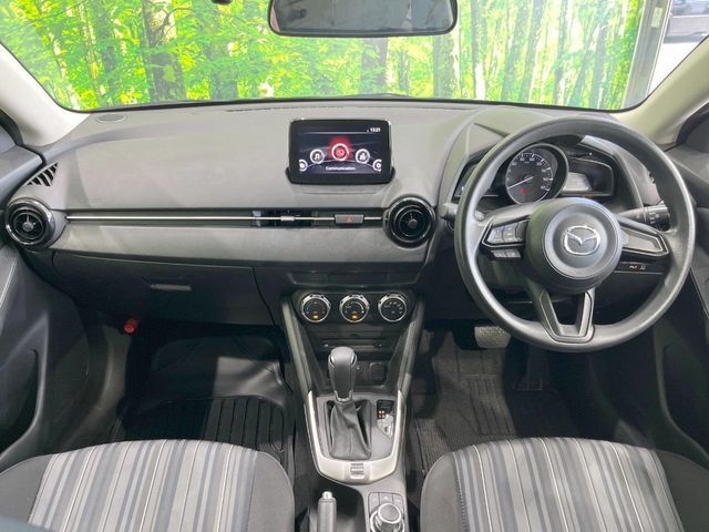 MAZDA2
