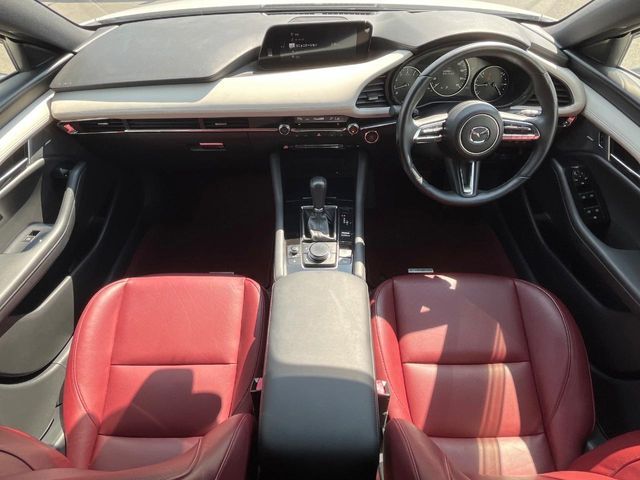 MAZDA3 FASTBACK