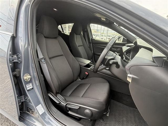 MAZDA3 FASTBACK