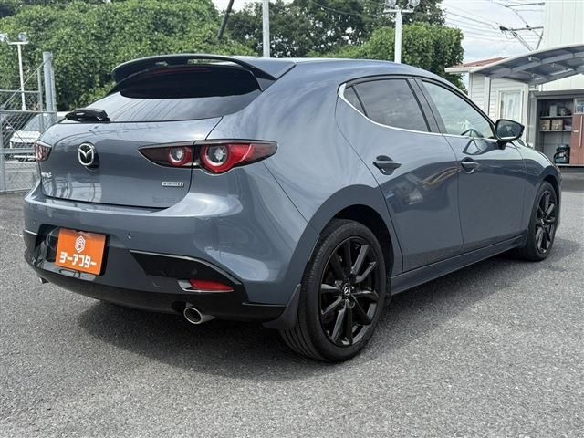 MAZDA3 FASTBACK