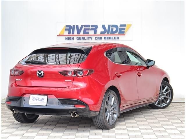 MAZDA3 FASTBACK