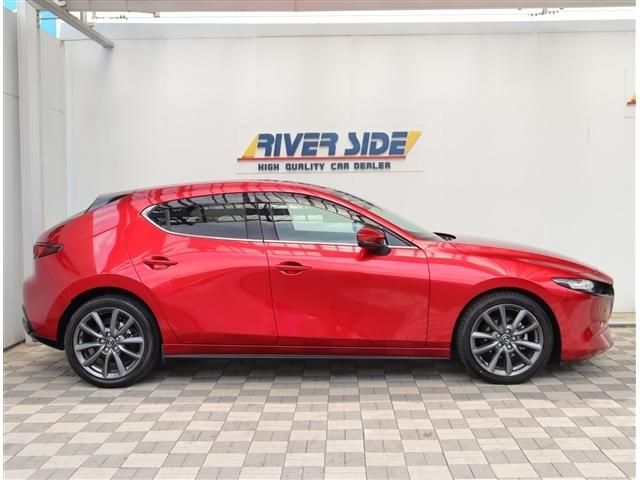 MAZDA3 FASTBACK