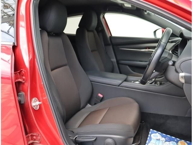 MAZDA3 FASTBACK