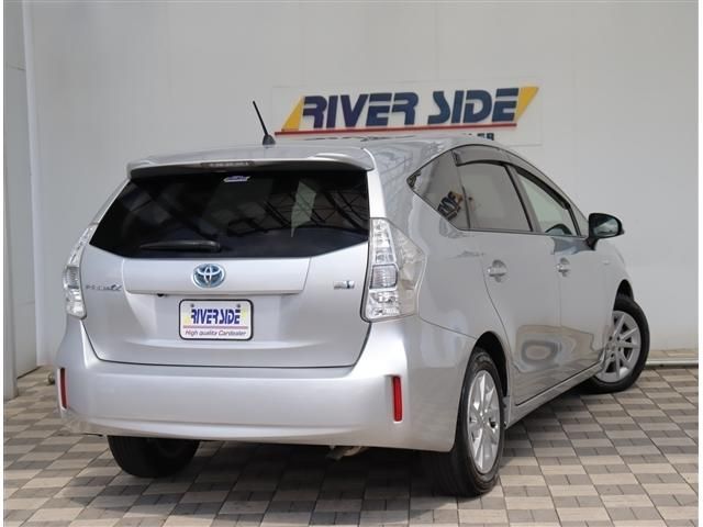 PRIUS Alpha