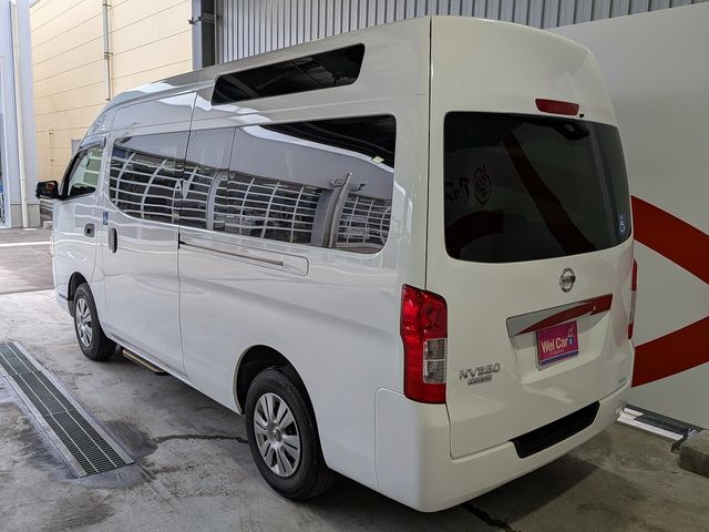 NV350 CARAVAN 4WD