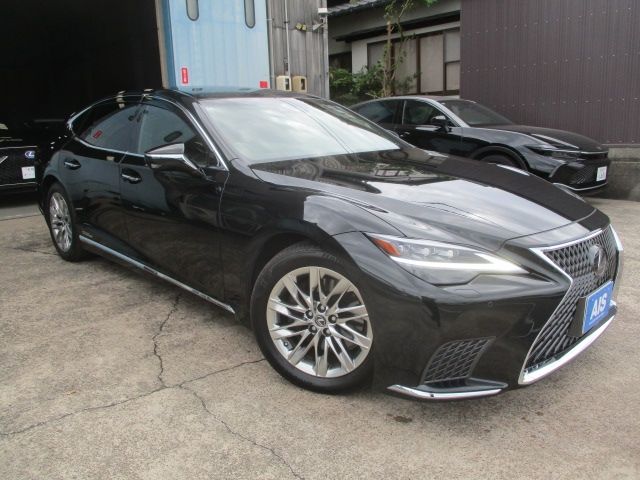 LEXUS LS500h 4WD