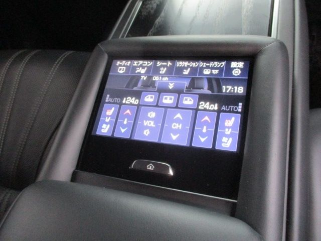 LEXUS LS500h 4WD