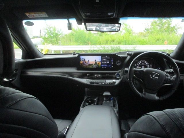 LEXUS LS500h 4WD