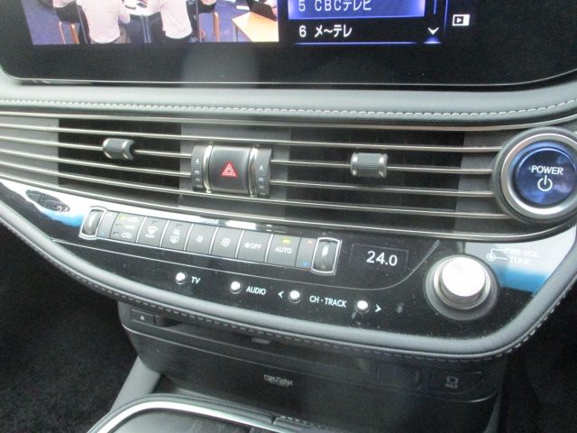 LEXUS LS500h 4WD