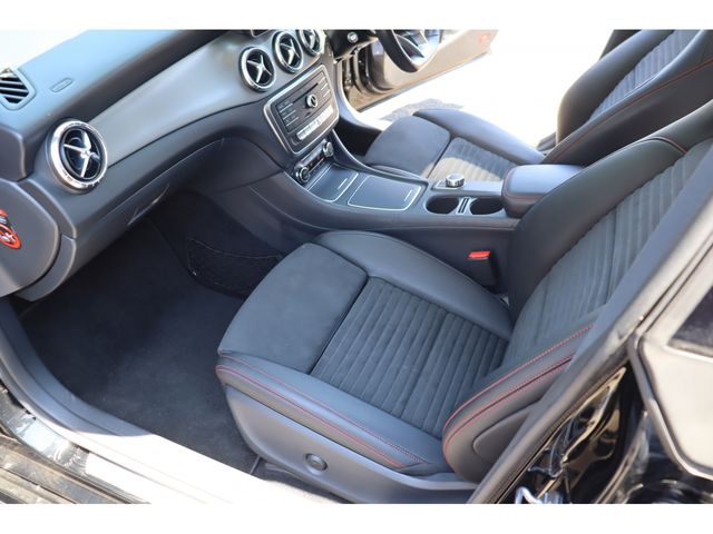 MERCEDES BENZ CLA Shooting Brake