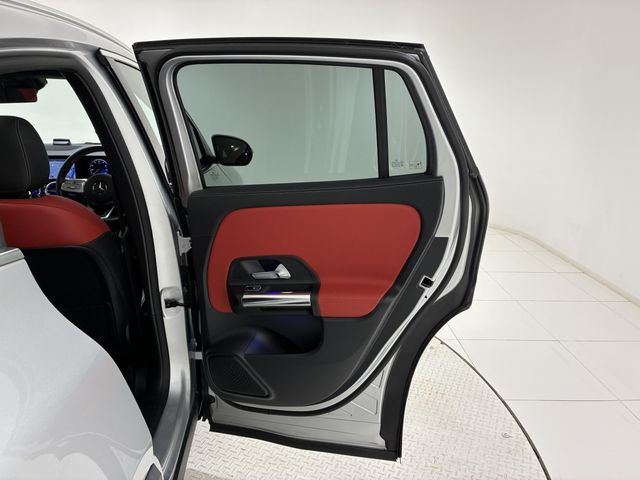 MERCEDES BENZ GLA class