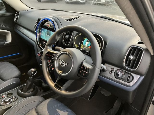 MINI COOPER S E CROSSOVER