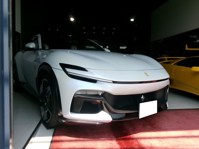 FERRARI Purosangue