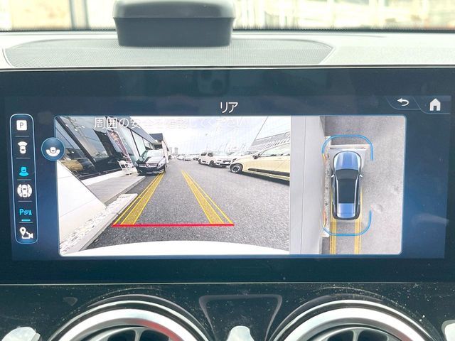 MERCEDES BENZ GLB